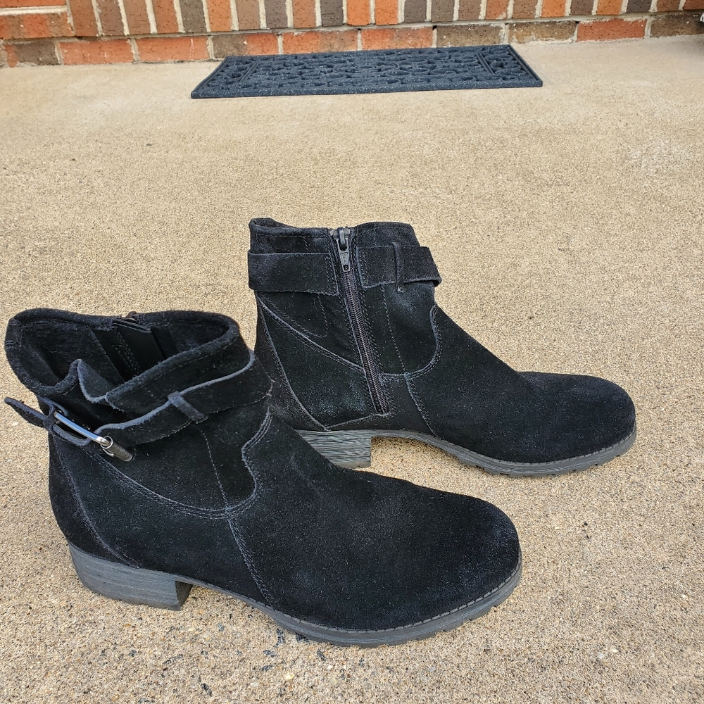 Clarks black suede Booties with side zip, size 9.5